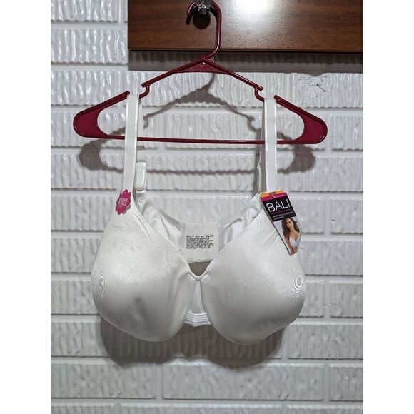 Bali Women's White Smoothing & Concealing Underwire Bra Size 42DD NWT - Picture 1 of 7